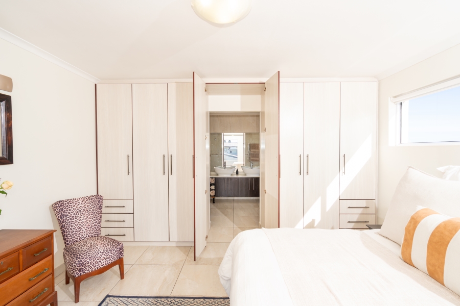 4 Bedroom Property for Sale in Sunset Estate Western Cape